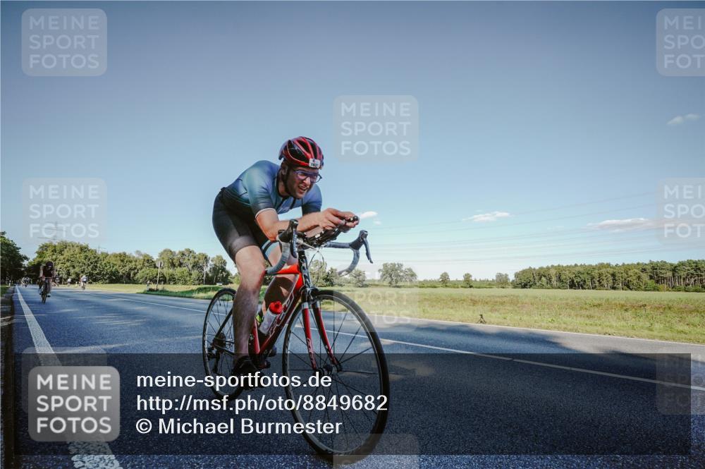 07.09.2025 - 19. Norderstedt Triathlon Michael Burmester http://msf.ph/oto/8849682 07.09.2025 16:16:13 Radfahren 1058, 1631 meine-sportfotos.de
