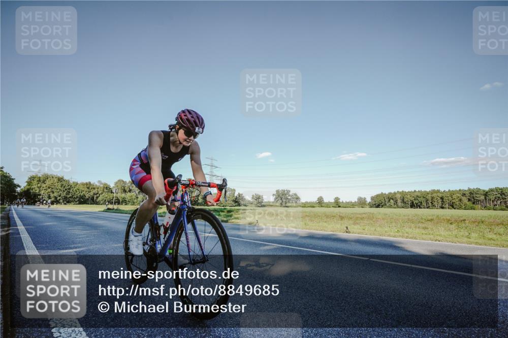 07.09.2025 - 19. Norderstedt Triathlon Michael Burmester http://msf.ph/oto/8849685 07.09.2025 16:16:14 Radfahren 1058, 1631 meine-sportfotos.de