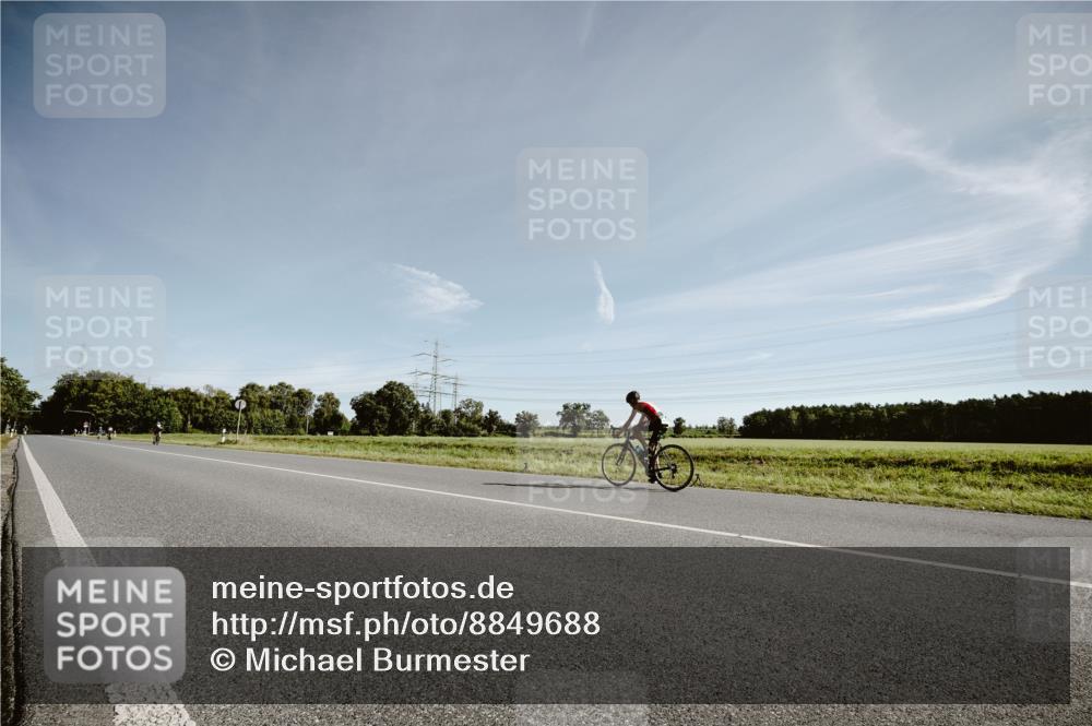 07.09.2025 - 19. Norderstedt Triathlon Michael Burmester http://msf.ph/oto/8849688 07.09.2025 10:32:35 Radfahren  meine-sportfotos.de