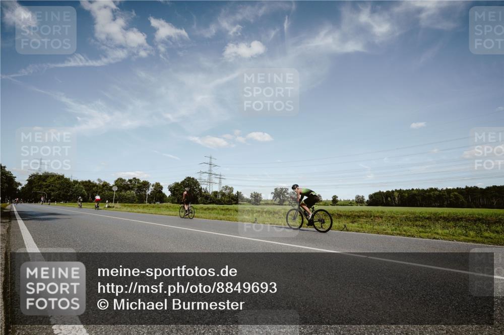 07.09.2025 - 19. Norderstedt Triathlon Michael Burmester http://msf.ph/oto/8849693 07.09.2025 14:04:11 Radfahren 1456 meine-sportfotos.de