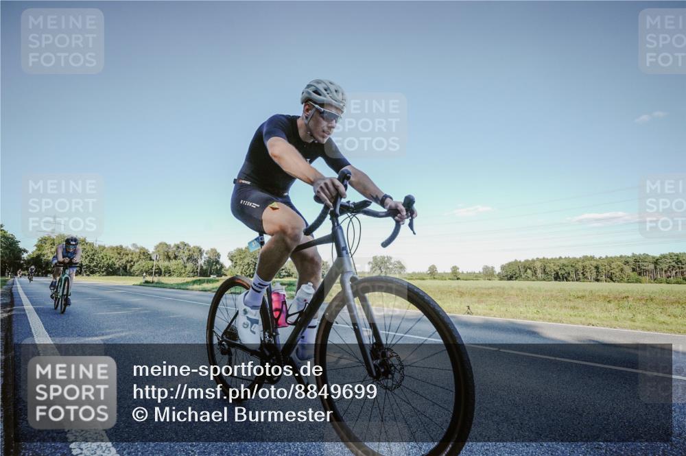 07.09.2025 - 19. Norderstedt Triathlon Michael Burmester http://msf.ph/oto/8849699 07.09.2025 16:16:29 Radfahren 372, 1063, 1075, 1455 meine-sportfotos.de