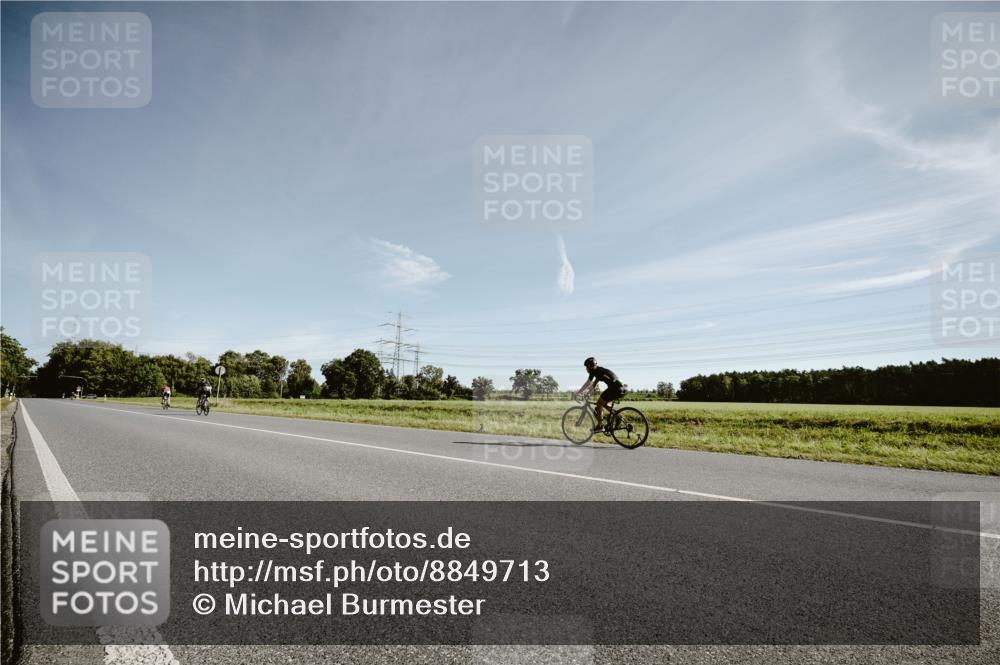 07.09.2025 - 19. Norderstedt Triathlon Michael Burmester http://msf.ph/oto/8849713 07.09.2025 10:33:10 Radfahren  meine-sportfotos.de