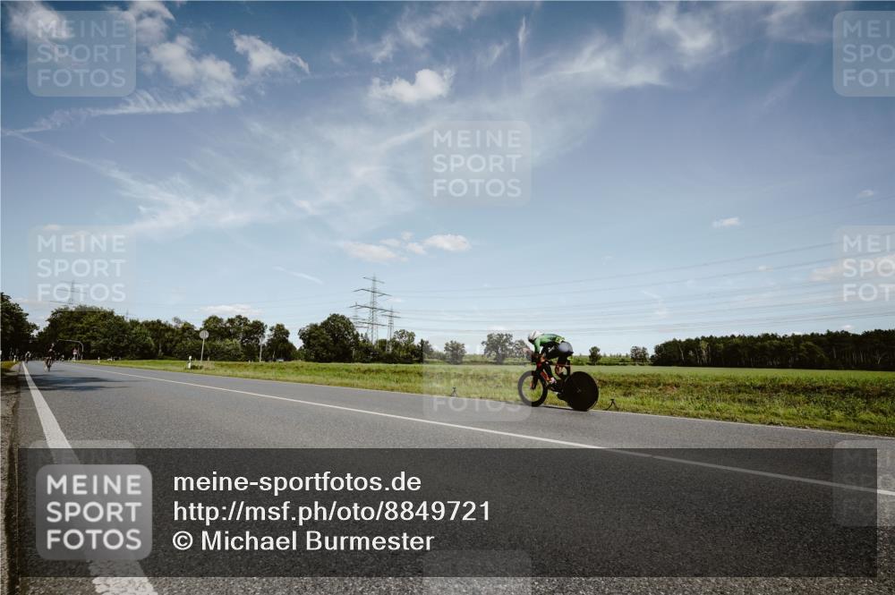 07.09.2025 - 19. Norderstedt Triathlon Michael Burmester http://msf.ph/oto/8849721 07.09.2025 14:04:34 Radfahren 1459 meine-sportfotos.de