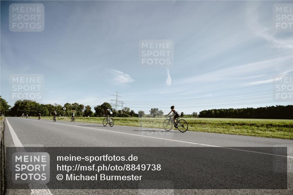 07.09.2025 - 19. Norderstedt Triathlon Michael Burmester http://msf.ph/oto/8849738 07.09.2025 10:33:40 Radfahren  meine-sportfotos.de