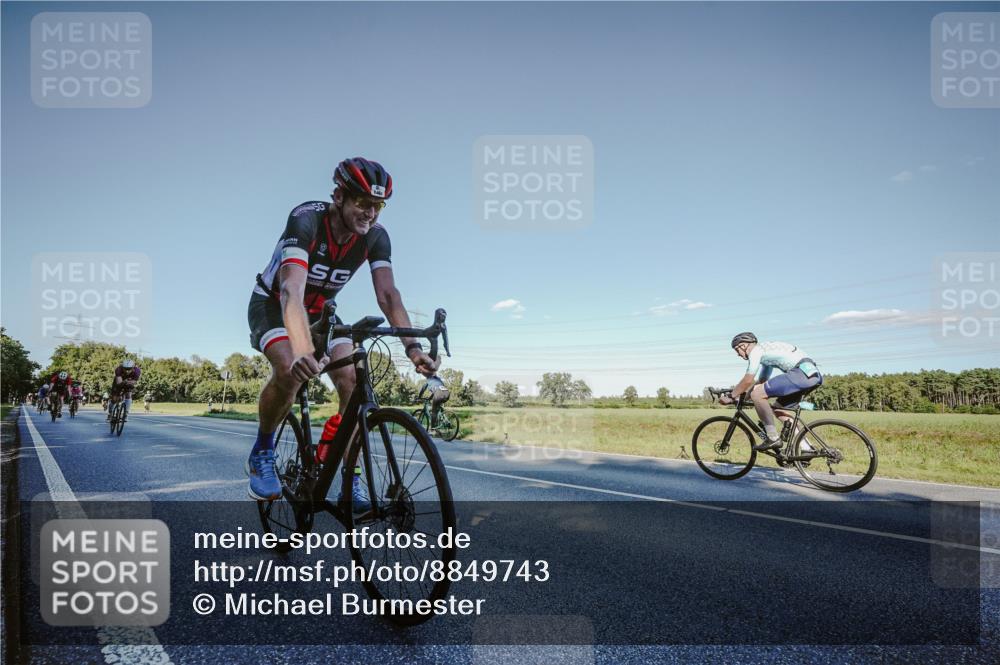 07.09.2025 - 19. Norderstedt Triathlon Michael Burmester http://msf.ph/oto/8849743 07.09.2025 16:16:56 Radfahren 503, 1091, 1411, 1464, 1611, 1630 meine-sportfotos.de