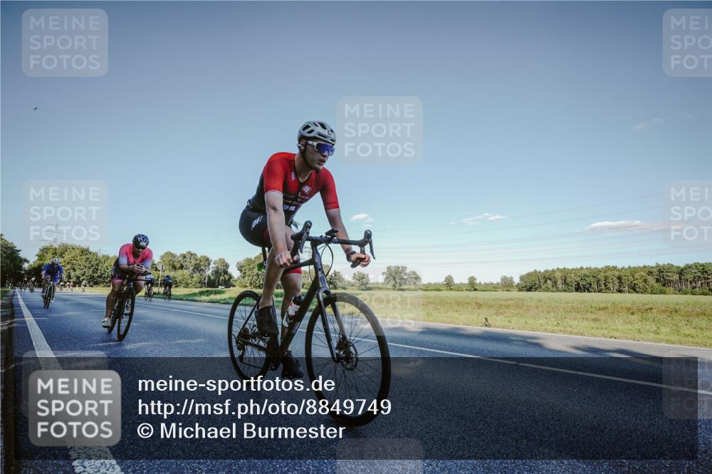 07.09.2025 - 19. Norderstedt Triathlon Michael Burmester http://msf.ph/oto/8849749 07.09.2025 16:16:59 Radfahren 371, 503, 1091, 1454, 1464, 1611 meine-sportfotos.de