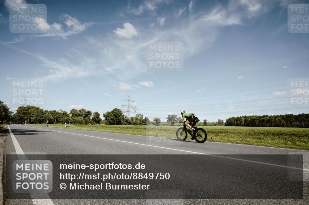 07.09.2025 - 19. Norderstedt Triathlon Michael Burmester http://msf.ph/oto/8849750 07.09.2025 14:05:21 Radfahren 427 meine-sportfotos.de