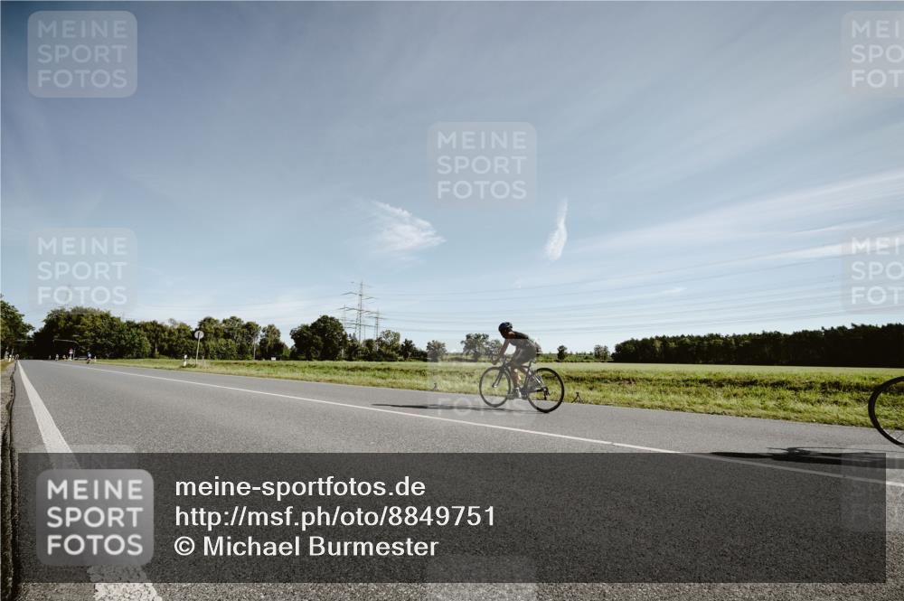 07.09.2025 - 19. Norderstedt Triathlon Michael Burmester http://msf.ph/oto/8849751 07.09.2025 10:35:29 Radfahren  meine-sportfotos.de