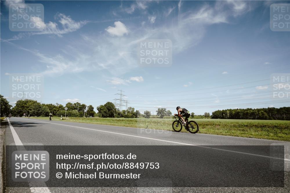 07.09.2025 - 19. Norderstedt Triathlon Michael Burmester http://msf.ph/oto/8849753 07.09.2025 14:05:24 Radfahren  meine-sportfotos.de