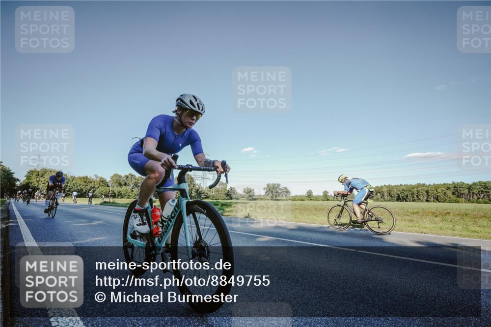 07.09.2025 - 19. Norderstedt Triathlon Michael Burmester http://msf.ph/oto/8849755 07.09.2025 16:17:00 Radfahren 371, 503, 1091, 1454, 1609, 1611 meine-sportfotos.de