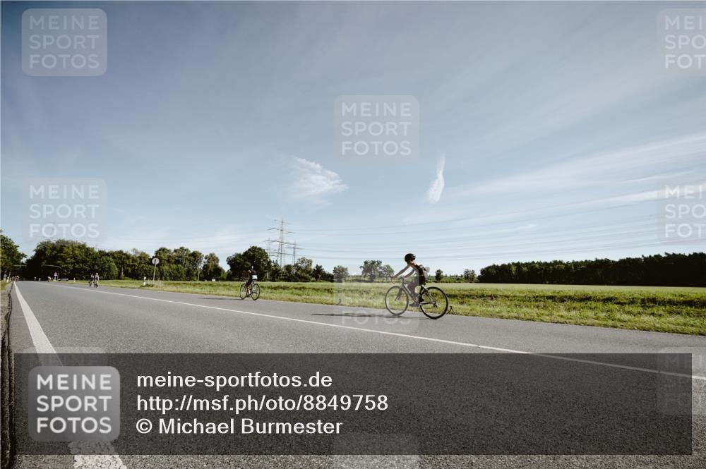 07.09.2025 - 19. Norderstedt Triathlon Michael Burmester http://msf.ph/oto/8849758 07.09.2025 10:35:34 Radfahren  meine-sportfotos.de