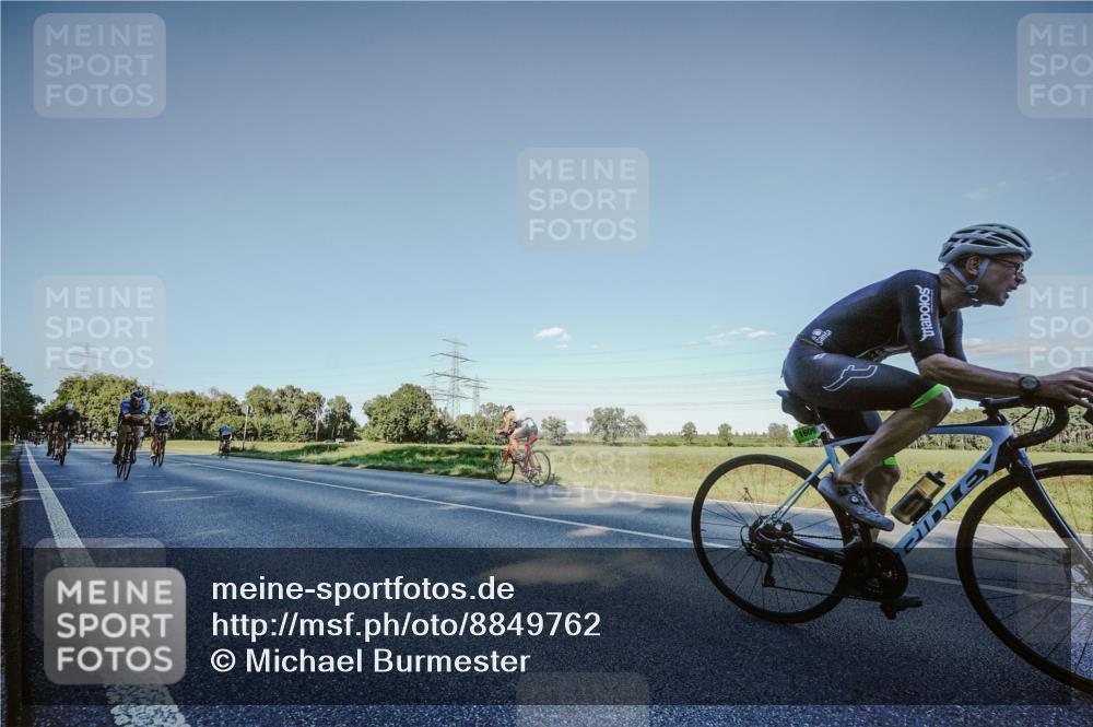 07.09.2025 - 19. Norderstedt Triathlon Michael Burmester http://msf.ph/oto/8849762 07.09.2025 16:17:03 Radfahren 371, 376, 396, 902, 1448, 1454, 1609 meine-sportfotos.de