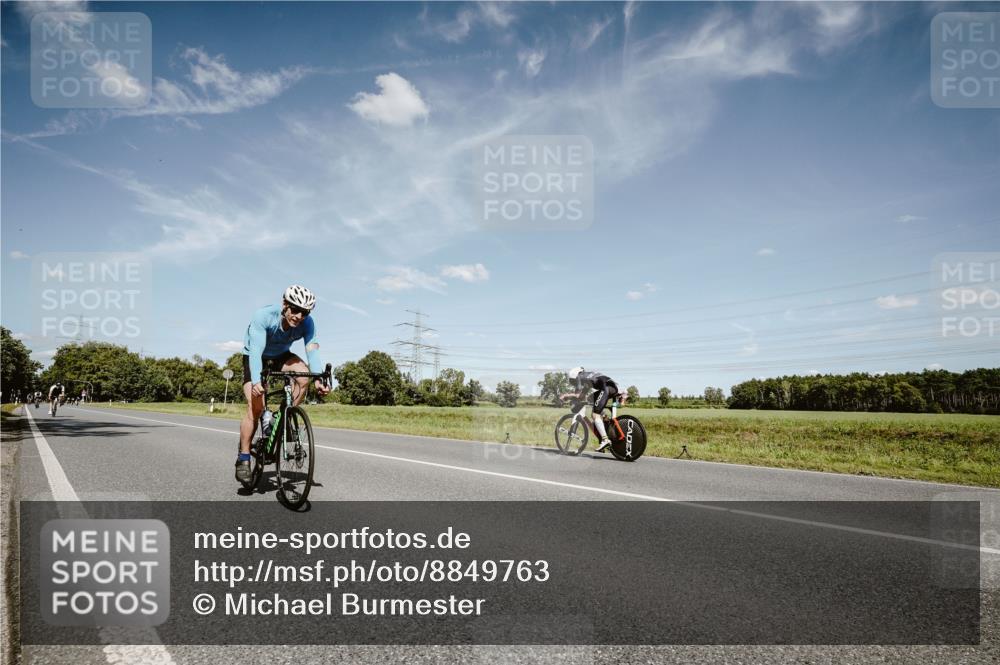 07.09.2025 - 19. Norderstedt Triathlon Michael Burmester http://msf.ph/oto/8849763 07.09.2025 14:05:36 Radfahren 373, 420 meine-sportfotos.de