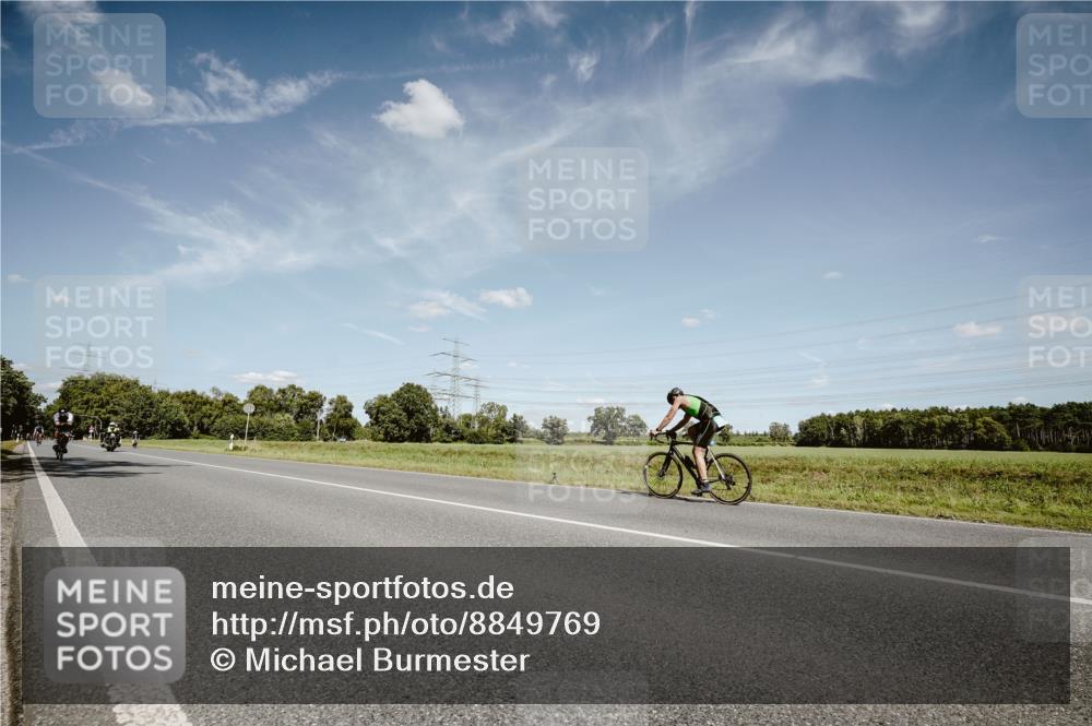 07.09.2025 - 19. Norderstedt Triathlon Michael Burmester http://msf.ph/oto/8849769 07.09.2025 14:05:40 Radfahren 364, 420 meine-sportfotos.de