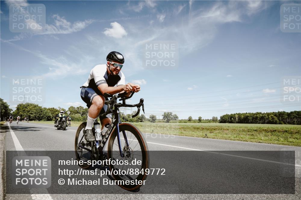 07.09.2025 - 19. Norderstedt Triathlon Michael Burmester http://msf.ph/oto/8849772 07.09.2025 14:05:42 Radfahren 364, 420, 422 meine-sportfotos.de