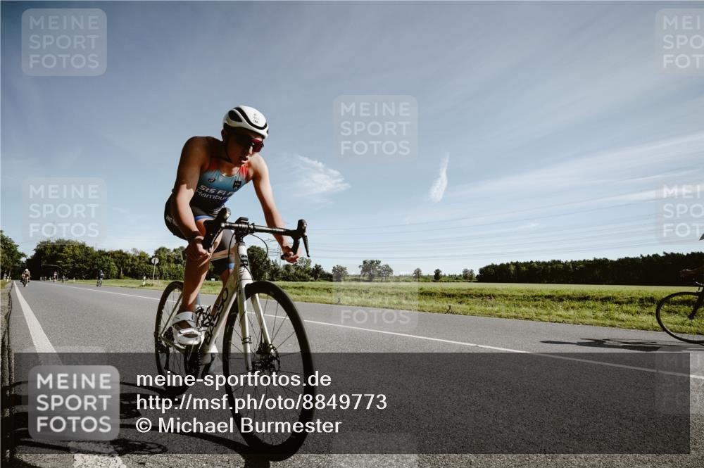 07.09.2025 - 19. Norderstedt Triathlon Michael Burmester http://msf.ph/oto/8849773 07.09.2025 10:35:48 Radfahren 654, 675, 677 meine-sportfotos.de