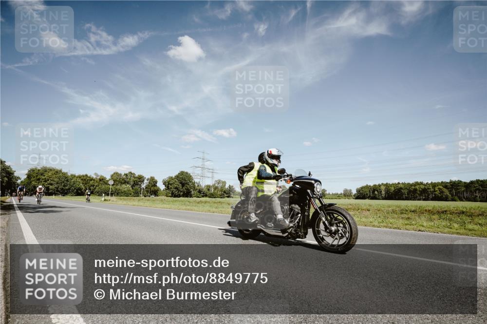 07.09.2025 - 19. Norderstedt Triathlon Michael Burmester http://msf.ph/oto/8849775 07.09.2025 14:05:43 Radfahren 364, 422, 1040 meine-sportfotos.de