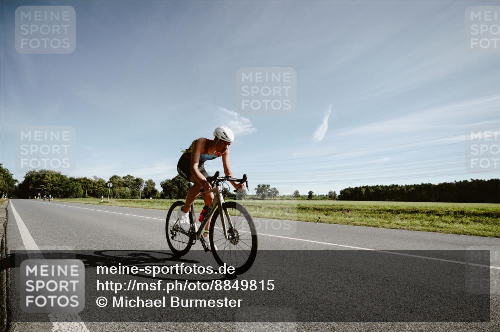 07.09.2025 - 19. Norderstedt Triathlon Michael Burmester http://msf.ph/oto/8849815 07.09.2025 10:36:36 Radfahren 649 meine-sportfotos.de