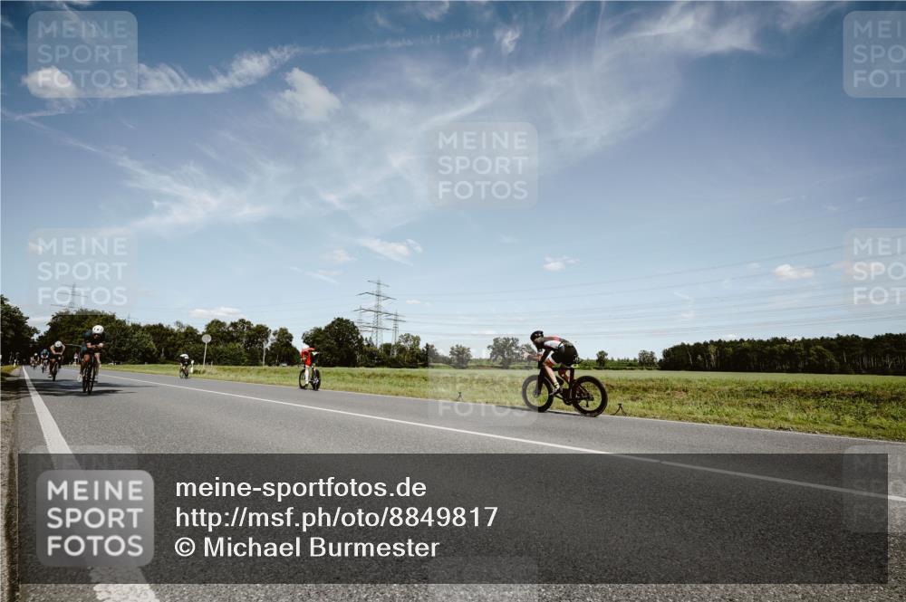 07.09.2025 - 19. Norderstedt Triathlon Michael Burmester http://msf.ph/oto/8849817 07.09.2025 14:06:22 Radfahren 398, 981, 993 meine-sportfotos.de
