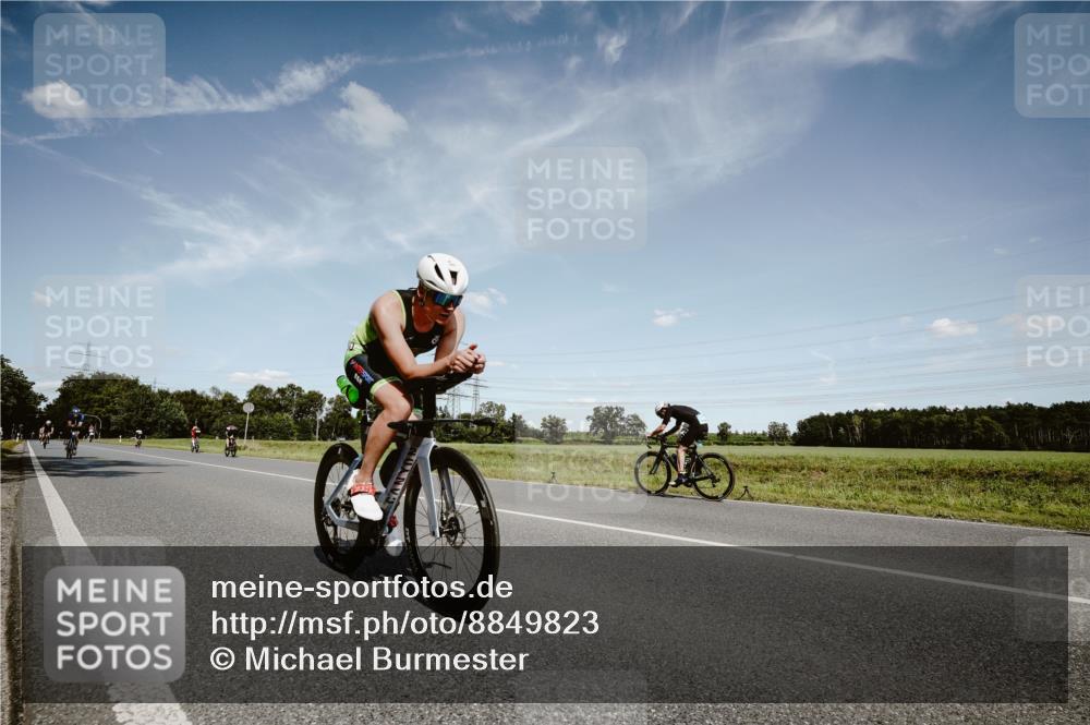07.09.2025 - 19. Norderstedt Triathlon Michael Burmester http://msf.ph/oto/8849823 07.09.2025 14:06:24 Radfahren 398, 993, 1009 meine-sportfotos.de