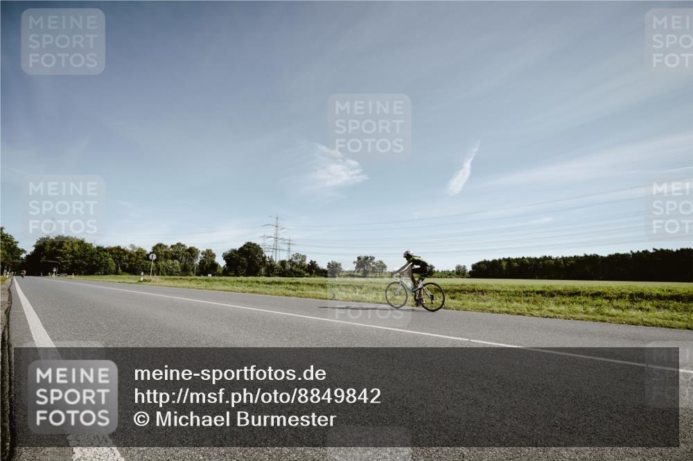 07.09.2025 - 19. Norderstedt Triathlon Michael Burmester http://msf.ph/oto/8849842 07.09.2025 10:37:23 Radfahren  meine-sportfotos.de