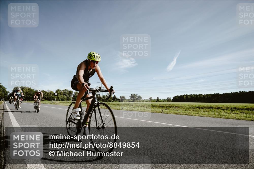 07.09.2025 - 19. Norderstedt Triathlon Michael Burmester http://msf.ph/oto/8849854 07.09.2025 10:37:52 Radfahren 68, 86, 648, 667, 1112 meine-sportfotos.de