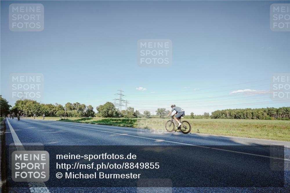07.09.2025 - 19. Norderstedt Triathlon Michael Burmester http://msf.ph/oto/8849855 07.09.2025 16:18:00 Radfahren 878, 1096 meine-sportfotos.de