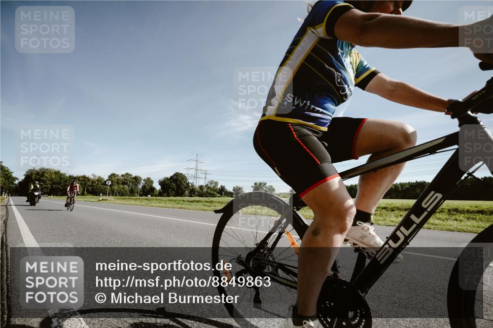07.09.2025 - 19. Norderstedt Triathlon Michael Burmester http://msf.ph/oto/8849863 07.09.2025 10:37:54 Radfahren 68, 86, 648, 1112 meine-sportfotos.de