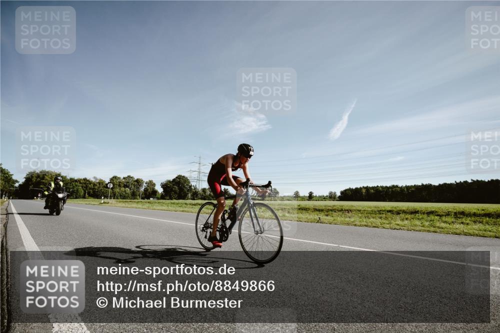 07.09.2025 - 19. Norderstedt Triathlon Michael Burmester http://msf.ph/oto/8849866 07.09.2025 10:37:55 Radfahren 68, 86, 1112 meine-sportfotos.de