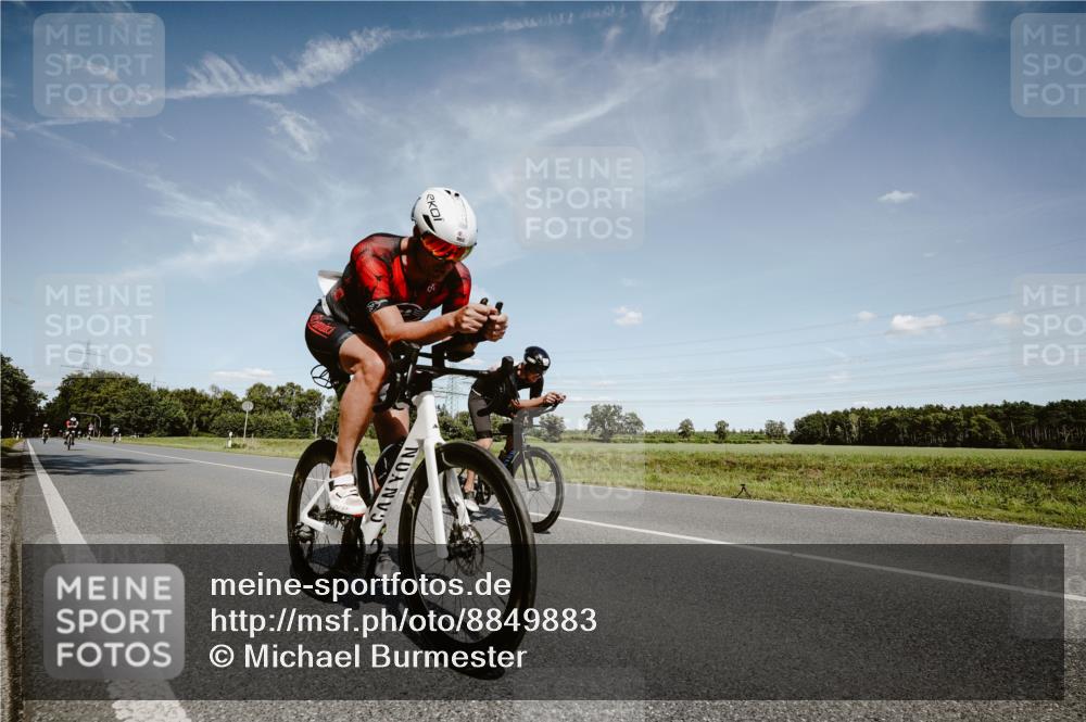 07.09.2025 - 19. Norderstedt Triathlon Michael Burmester http://msf.ph/oto/8849883 07.09.2025 14:07:27 Radfahren 960, 971, 1036 meine-sportfotos.de