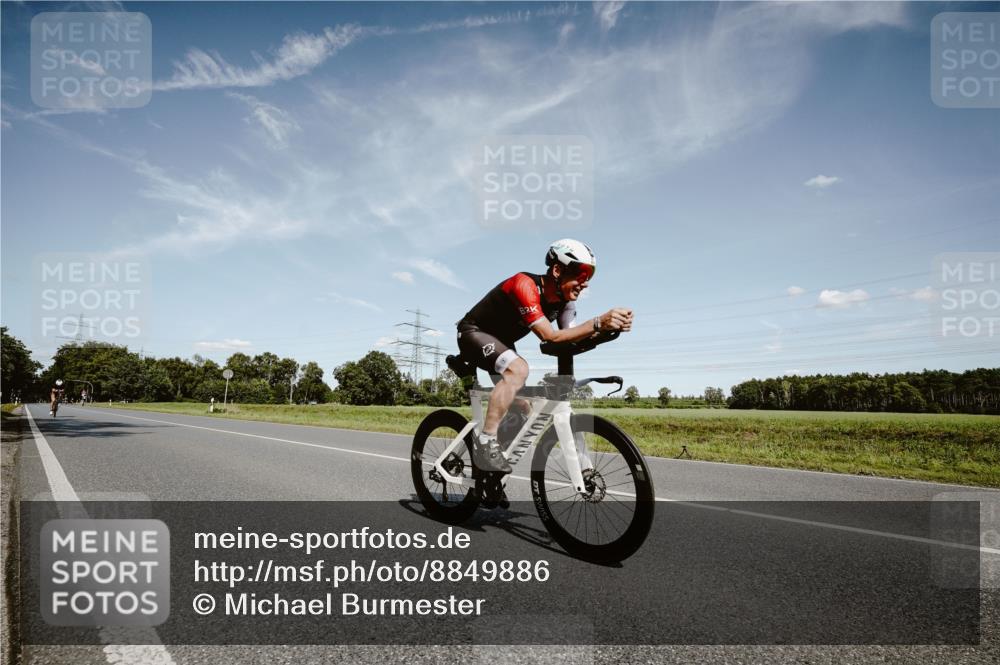 07.09.2025 - 19. Norderstedt Triathlon Michael Burmester http://msf.ph/oto/8849886 07.09.2025 14:07:30 Radfahren 971, 1000 meine-sportfotos.de