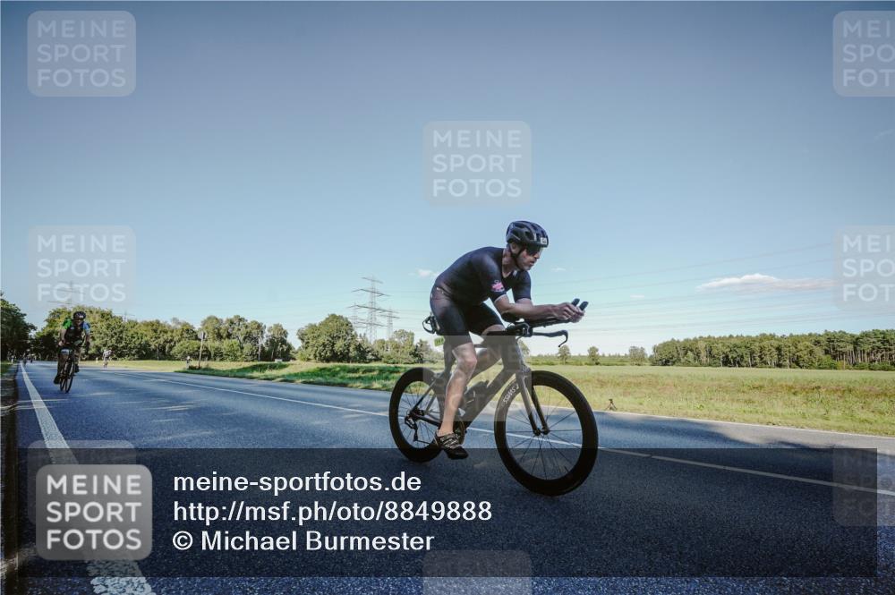 07.09.2025 - 19. Norderstedt Triathlon Michael Burmester http://msf.ph/oto/8849888 07.09.2025 16:18:30 Radfahren 923, 1574, 1589, 1616 meine-sportfotos.de