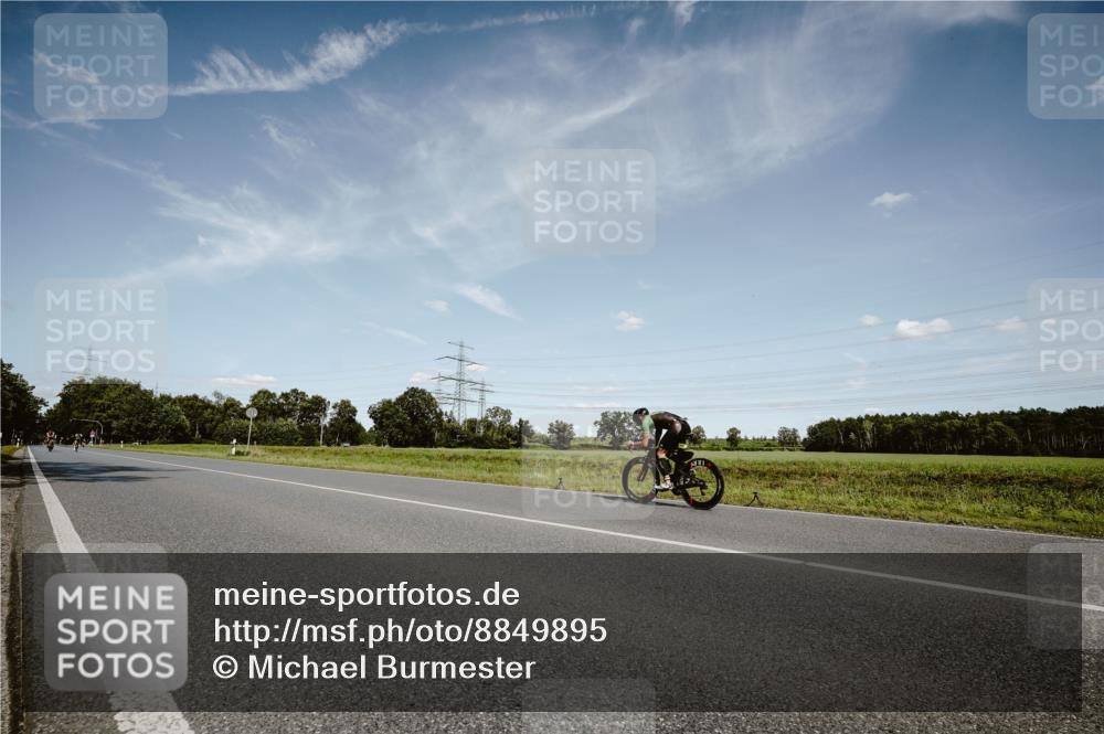 07.09.2025 - 19. Norderstedt Triathlon Michael Burmester http://msf.ph/oto/8849895 07.09.2025 14:07:44 Radfahren  meine-sportfotos.de