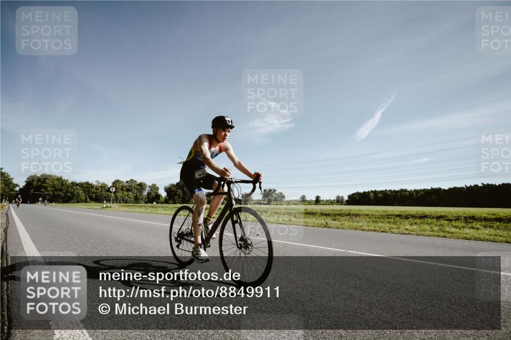 07.09.2025 - 19. Norderstedt Triathlon Michael Burmester http://msf.ph/oto/8849911 07.09.2025 10:39:23 Radfahren 661, 684 meine-sportfotos.de