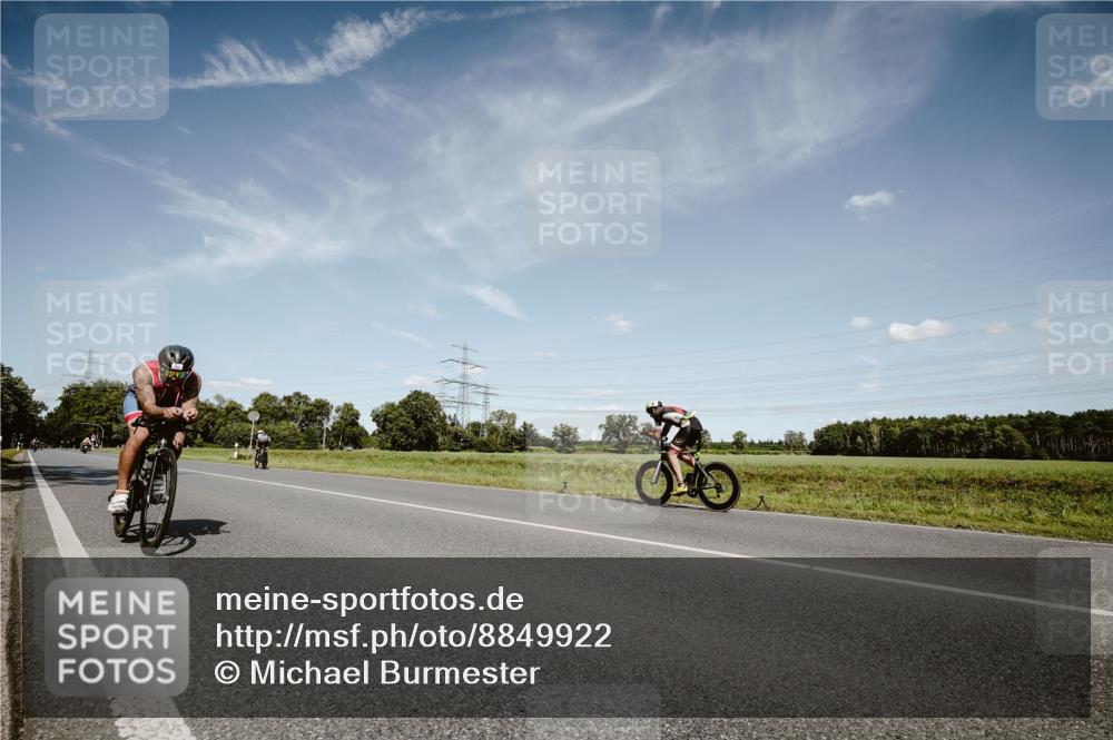 07.09.2025 - 19. Norderstedt Triathlon Michael Burmester http://msf.ph/oto/8849922 07.09.2025 14:08:10 Radfahren 964, 969, 1020 meine-sportfotos.de