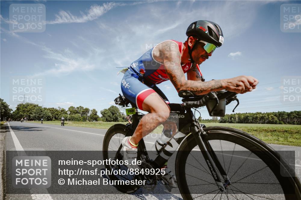 07.09.2025 - 19. Norderstedt Triathlon Michael Burmester http://msf.ph/oto/8849925 07.09.2025 14:08:10 Radfahren 964, 969, 1020 meine-sportfotos.de