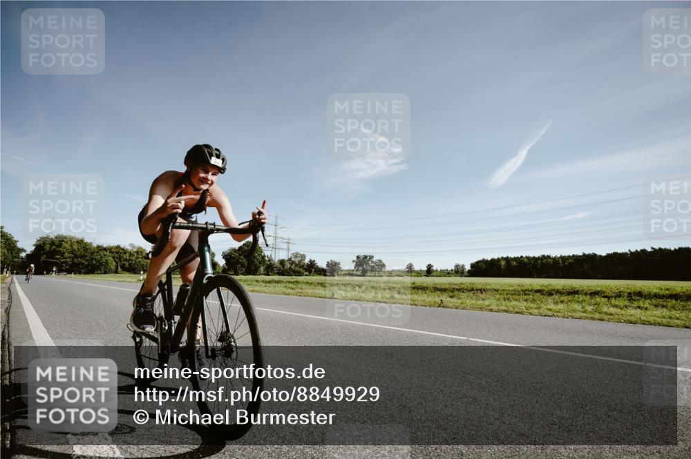 07.09.2025 - 19. Norderstedt Triathlon Michael Burmester http://msf.ph/oto/8849929 07.09.2025 10:39:51 Radfahren 109, 134 meine-sportfotos.de