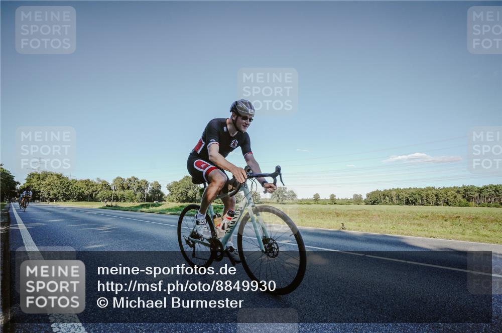 07.09.2025 - 19. Norderstedt Triathlon Michael Burmester http://msf.ph/oto/8849930 07.09.2025 16:19:08 Radfahren 1107, 1432, 1580 meine-sportfotos.de
