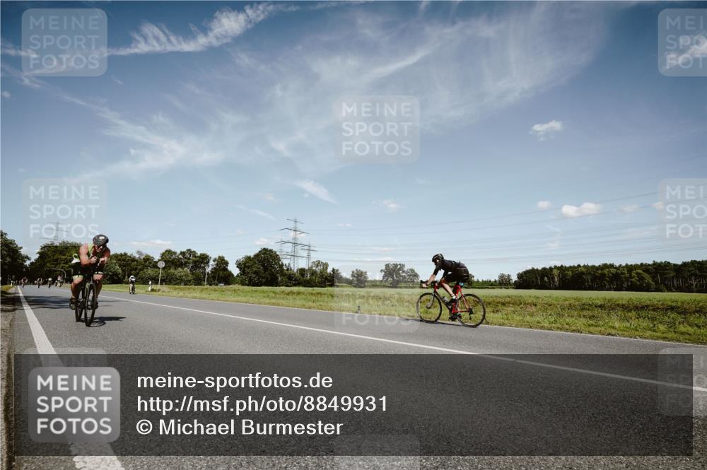 07.09.2025 - 19. Norderstedt Triathlon Michael Burmester http://msf.ph/oto/8849931 07.09.2025 14:08:18 Radfahren 1005 meine-sportfotos.de