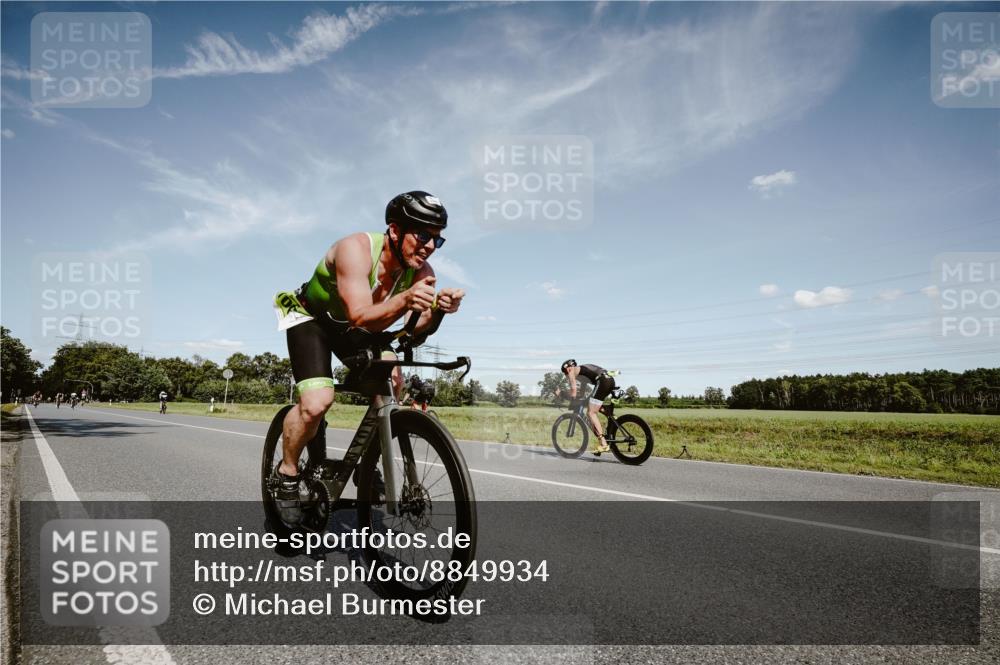 07.09.2025 - 19. Norderstedt Triathlon Michael Burmester http://msf.ph/oto/8849934 07.09.2025 14:08:18 Radfahren 1005 meine-sportfotos.de
