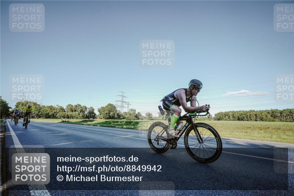 07.09.2025 - 19. Norderstedt Triathlon Michael Burmester http://msf.ph/oto/8849942 07.09.2025 16:19:20 Radfahren 871, 937, 1446, 1551 meine-sportfotos.de