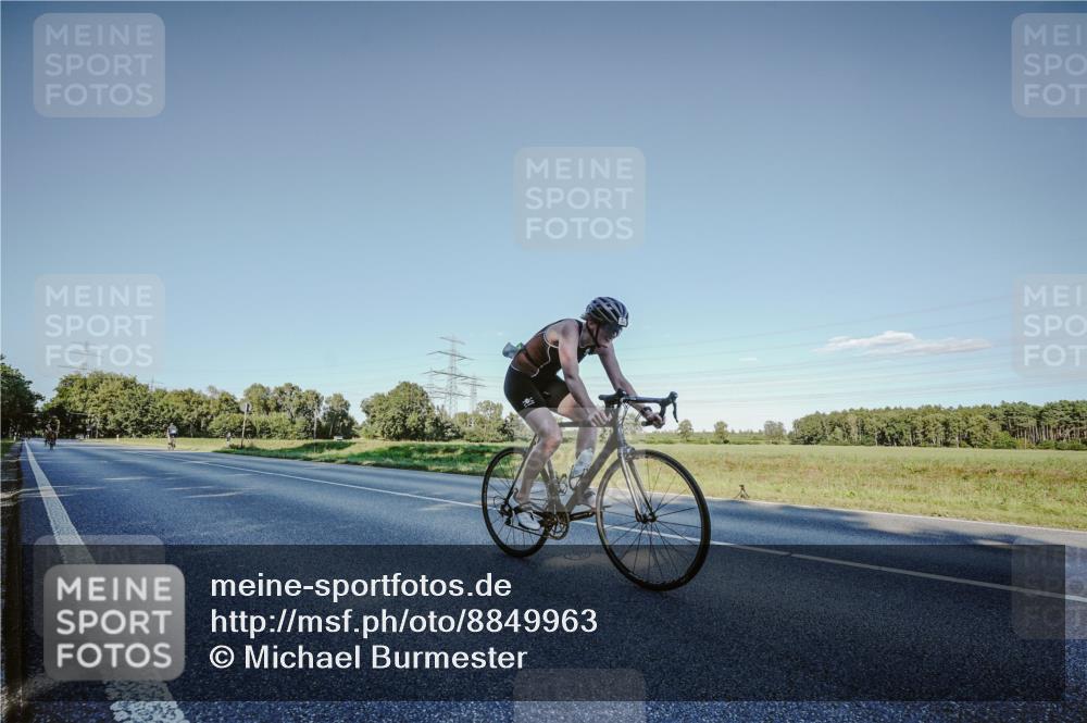 07.09.2025 - 19. Norderstedt Triathlon Michael Burmester http://msf.ph/oto/8849963 07.09.2025 16:19:38 Radfahren 432, 1559 meine-sportfotos.de