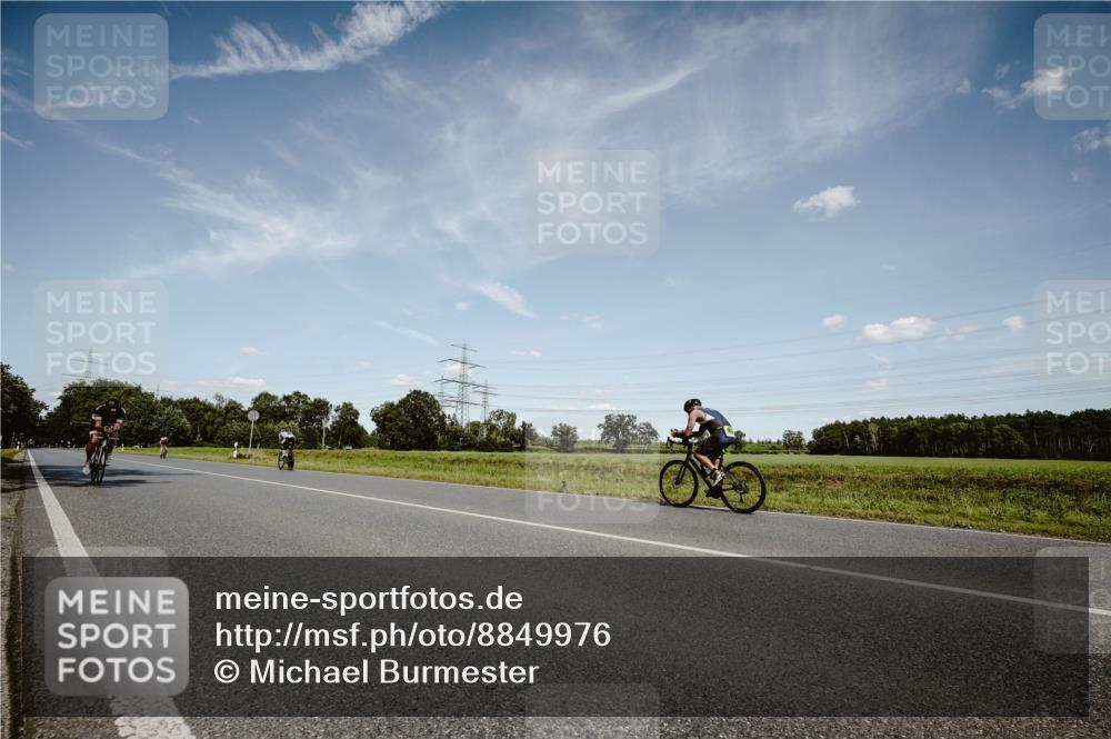 07.09.2025 - 19. Norderstedt Triathlon Michael Burmester http://msf.ph/oto/8849976 07.09.2025 14:08:50 Radfahren 986, 990, 992 meine-sportfotos.de