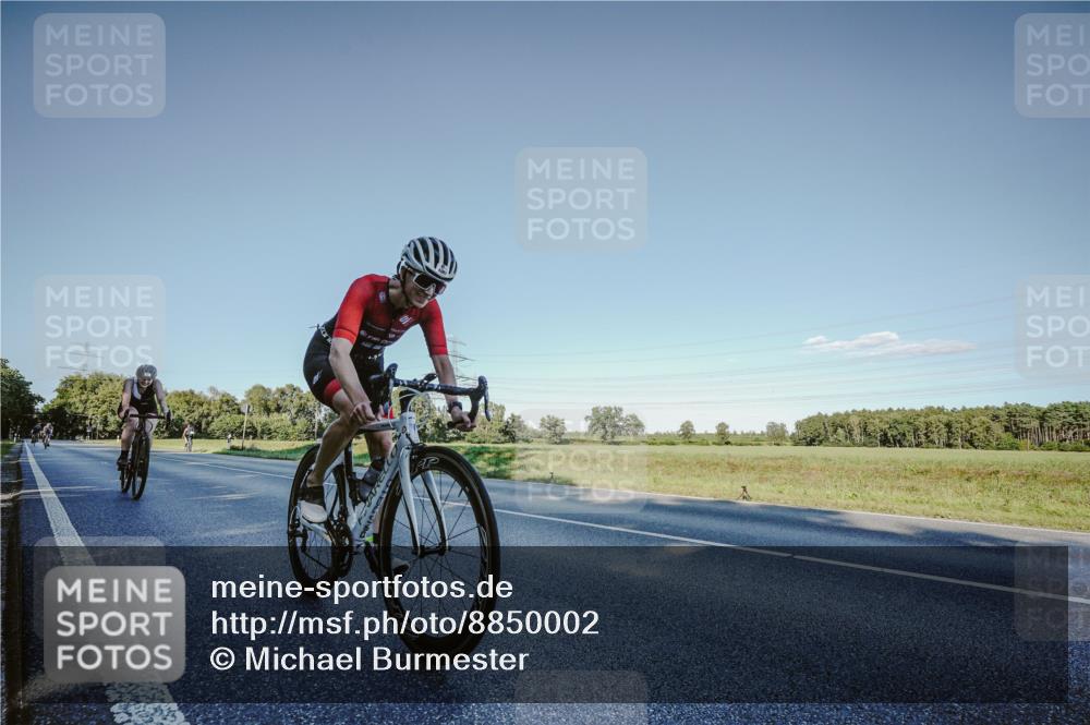 07.09.2025 - 19. Norderstedt Triathlon Michael Burmester http://msf.ph/oto/8850002 07.09.2025 16:20:29 Radfahren 952, 1061 meine-sportfotos.de