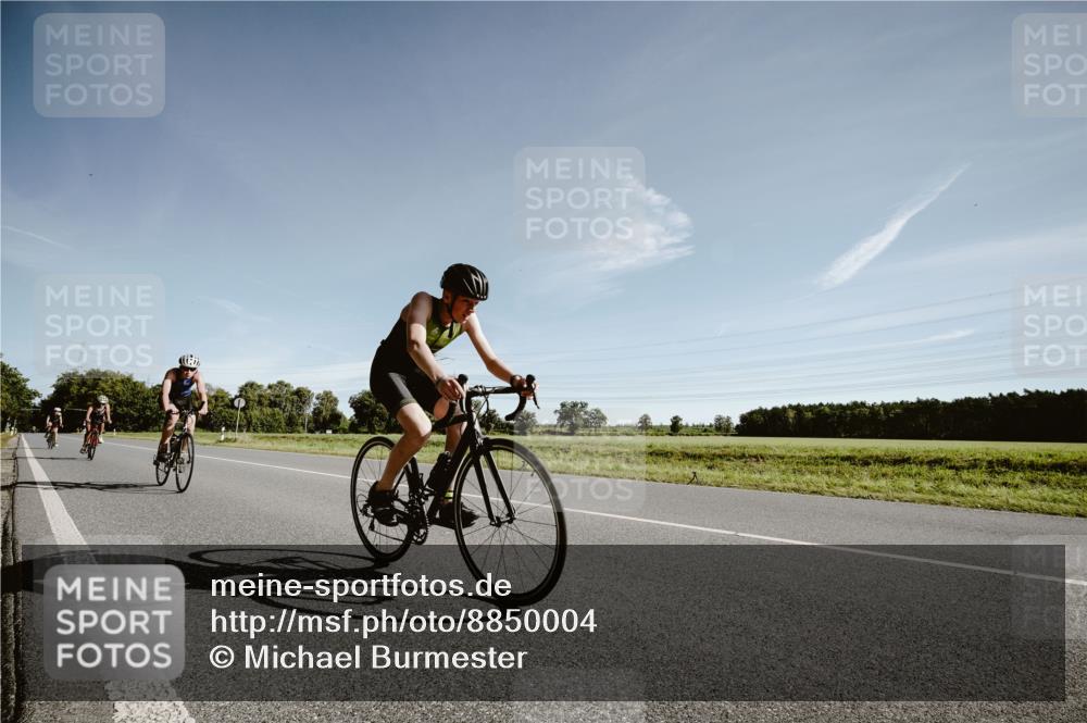07.09.2025 - 19. Norderstedt Triathlon Michael Burmester http://msf.ph/oto/8850004 07.09.2025 10:41:32 Radfahren 115, 125, 126, 636, 643, 683 meine-sportfotos.de