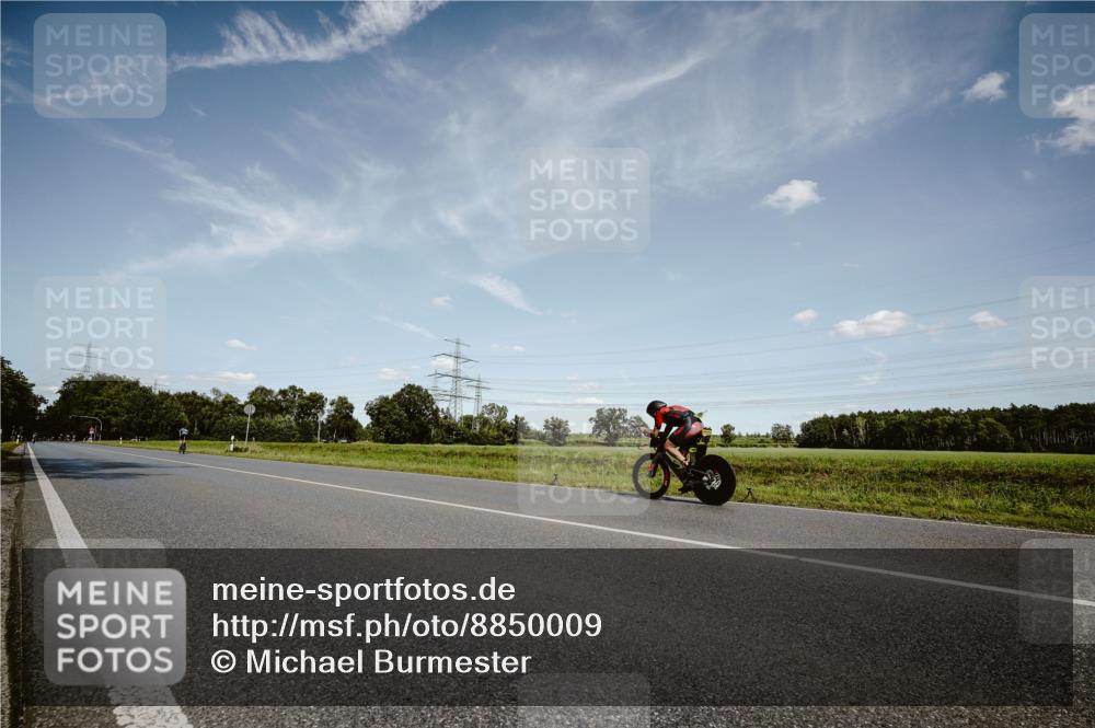 07.09.2025 - 19. Norderstedt Triathlon Michael Burmester http://msf.ph/oto/8850009 07.09.2025 14:09:15 Radfahren  meine-sportfotos.de