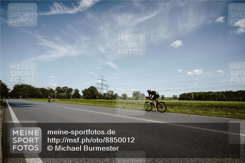 07.09.2025 - 19. Norderstedt Triathlon Michael Burmester http://msf.ph/oto/8850012 07.09.2025 14:09:17 Radfahren  meine-sportfotos.de