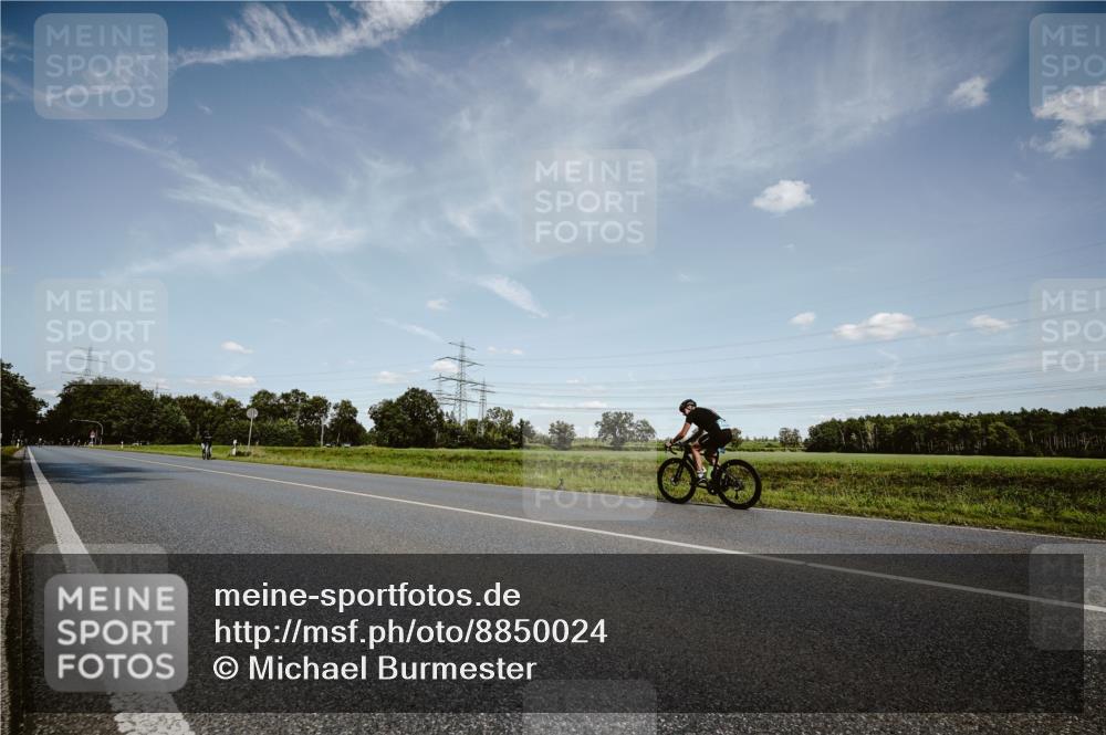 07.09.2025 - 19. Norderstedt Triathlon Michael Burmester http://msf.ph/oto/8850024 07.09.2025 14:09:30 Radfahren  meine-sportfotos.de