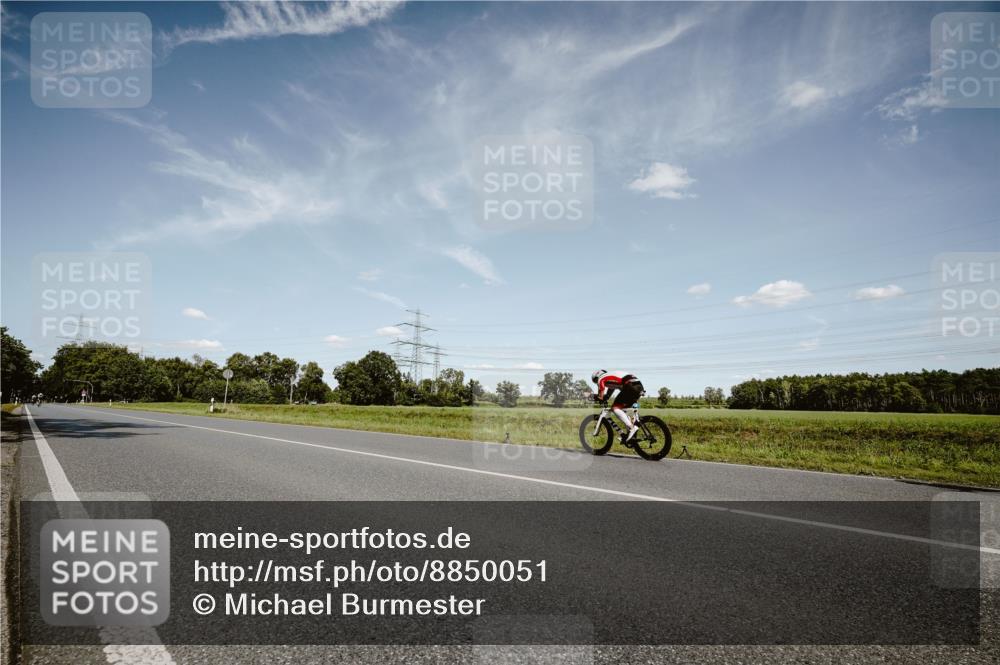07.09.2025 - 19. Norderstedt Triathlon Michael Burmester http://msf.ph/oto/8850051 07.09.2025 14:10:18 Radfahren 991, 1007 meine-sportfotos.de