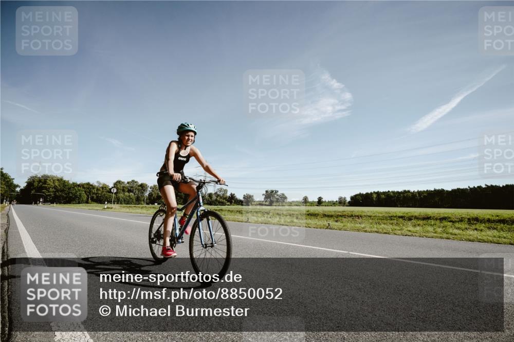07.09.2025 - 19. Norderstedt Triathlon Michael Burmester http://msf.ph/oto/8850052 07.09.2025 10:42:53 Radfahren 639, 665, 681 meine-sportfotos.de